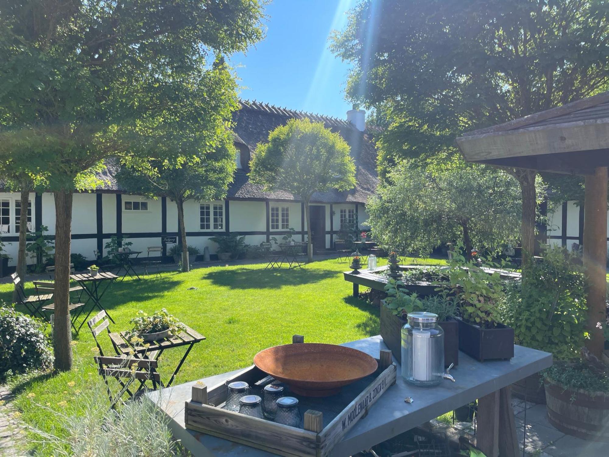 Bed and Breakfast Slangerupgaard Fakse Ladeplads Экстерьер фото
